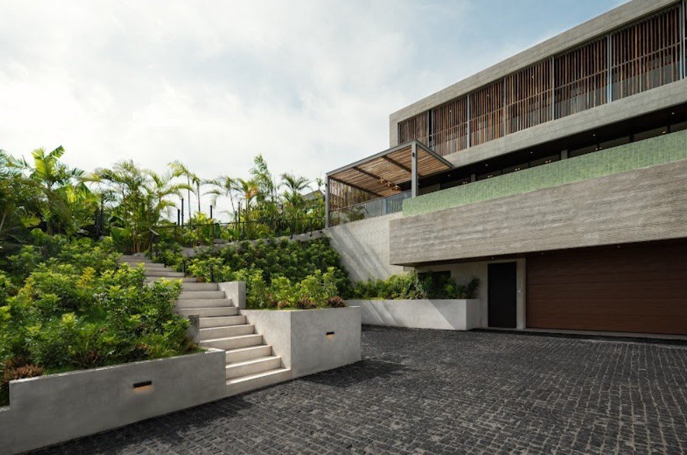 LINE_ALBUM_Villa Gaia by Minerva Real Estate_251004_28